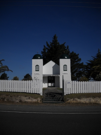 ratana church on the way to waitiki landing