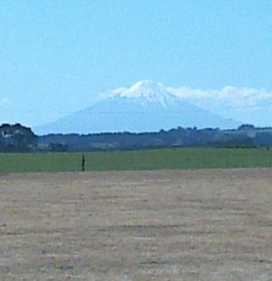 taranaki from something like 40 miles away