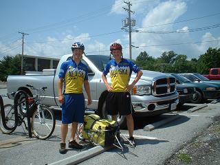 alaskan cyclists heading south